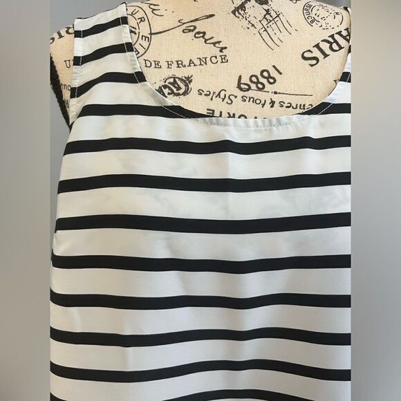 Tommy Hilfiger striped light top - Picture 7 of 8